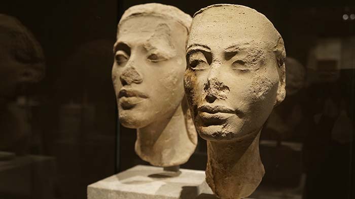 Akhenaten and Nefertiti