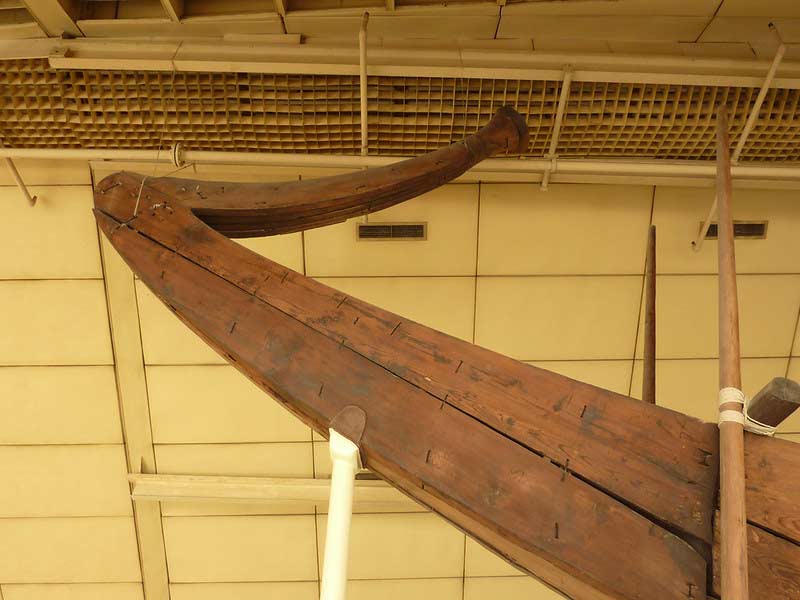 Picture of a detail of the stern of khufu ship